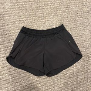 Lululemon tracker shorts size 8